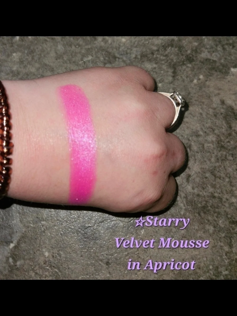 Starry Velvet Mousse Single Shadow In Apricot BNIB Discontinued